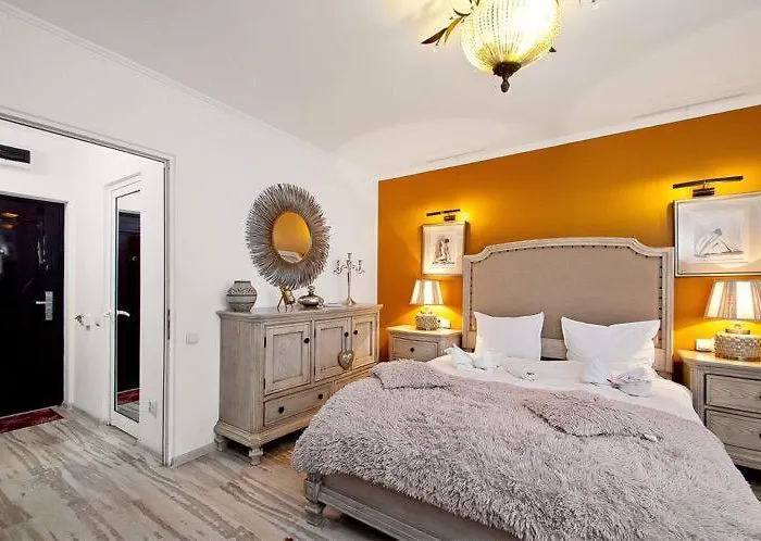 Lyla Apartment